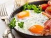 Пять убедительных причин есть на завтрак яичницу
